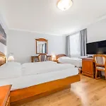Gruene Zur Post - 100 % Bio Otel Salzburg