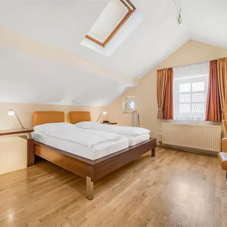 Hotel Gruene Zur Post - 100 % Bio 3*