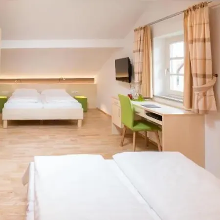 Gruene Zur Post - 100 % Bio 3*