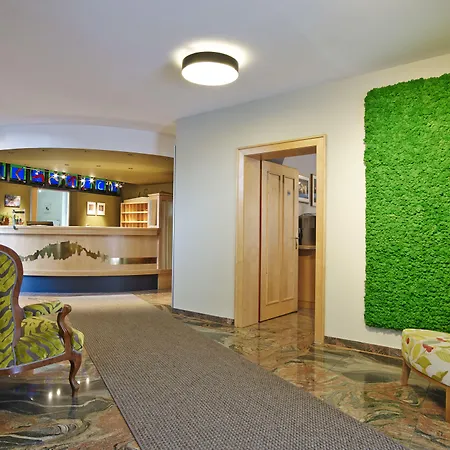 Gruene Zur Post - 100 % Bio 3* Salzburg