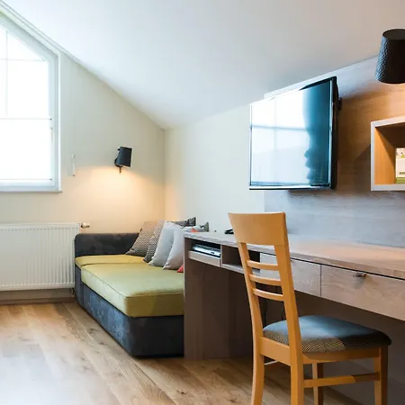 Gruene Zur Post - 100 % Bio 3*