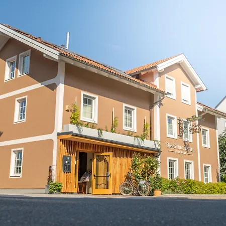 Gruene Zur Post - 100 % Bio 3*