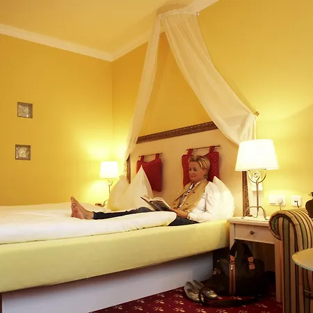 Gruene Zur Post - 100 % Bio 3* Salzburg