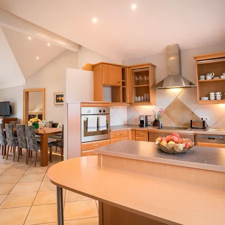 Gruene Zur Post - 100 % Bio Hotel Salzburg