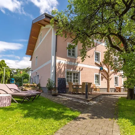 Gruene Zur Post - 100 % Bio Hotel